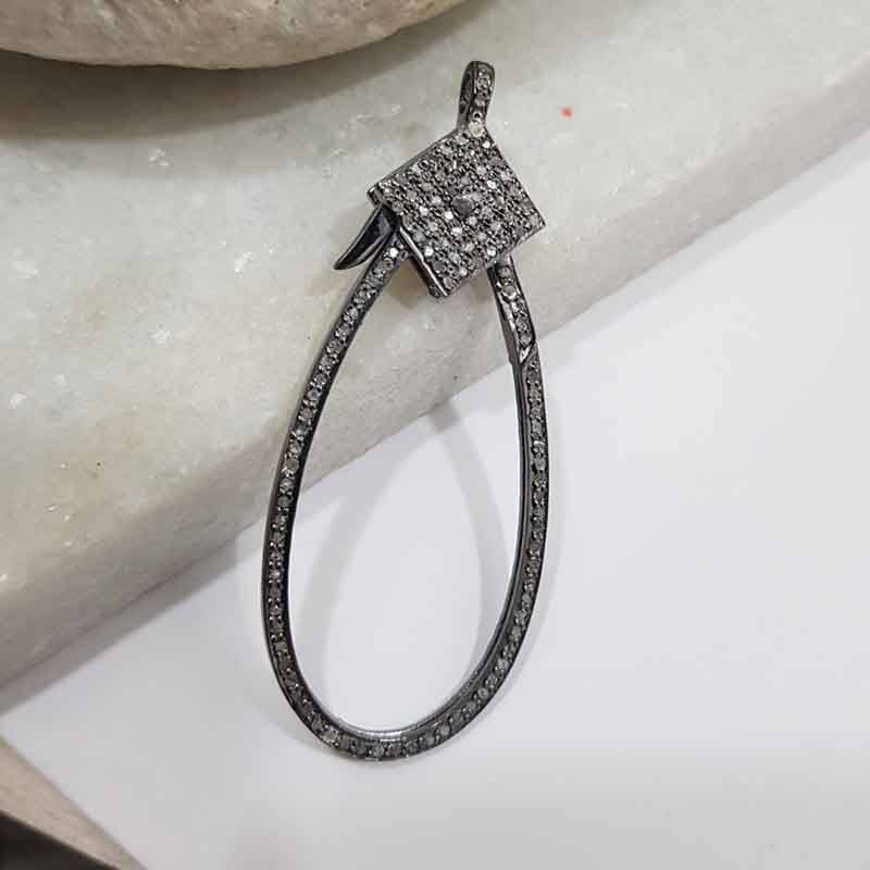 Large Oval Clasp With Pave Diamond Layers