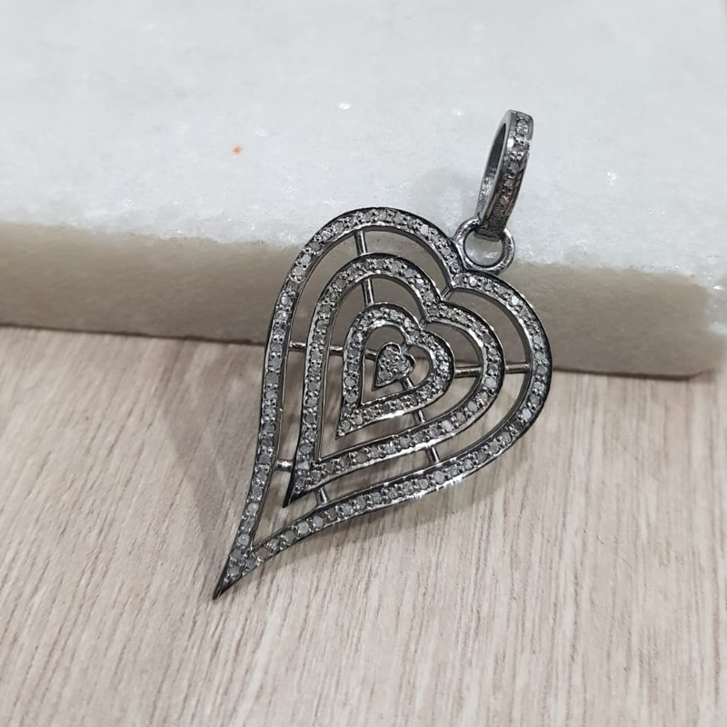 Beautiful Designed Heart Pendant With Pave Layer