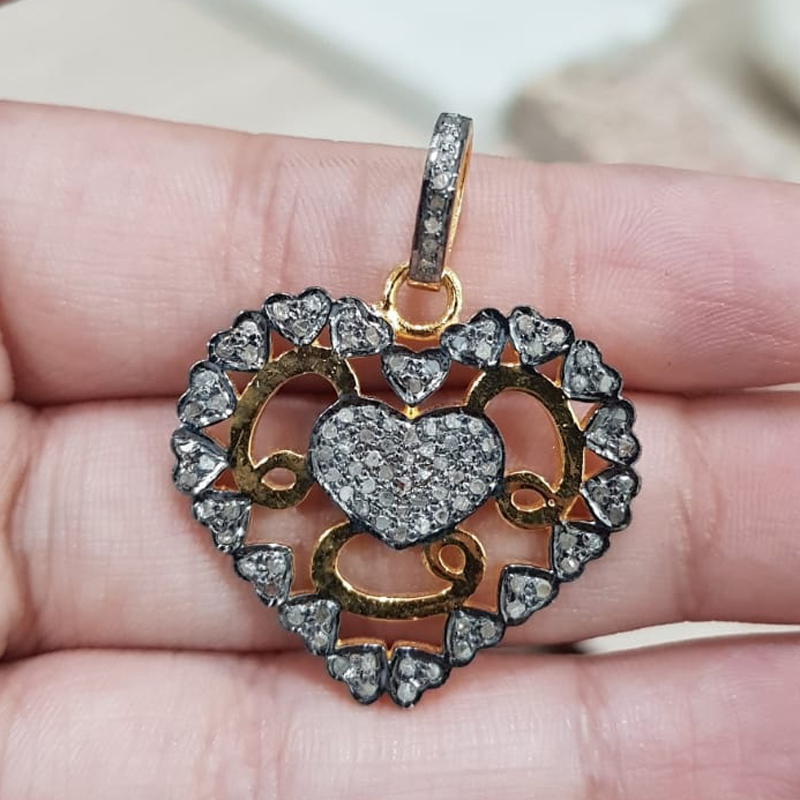 Attractive Pave Diamond Handmade Fancy Designer Heart pendant