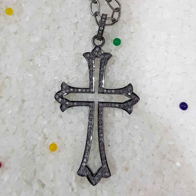 Stylish Pave Diamond Cross Pendent