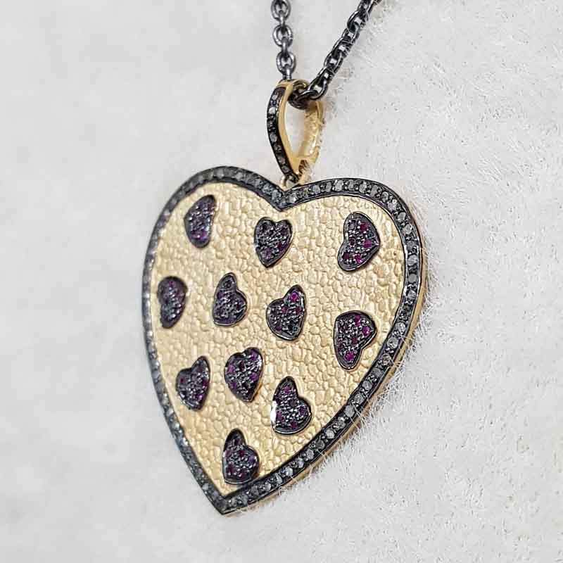 Graceful Pave Diamond Handmade Designer Heart Pendent