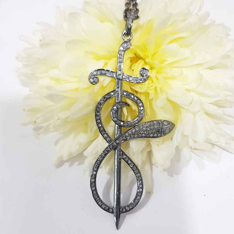 Beautifully Designed Pave Diamond Snake Pendent