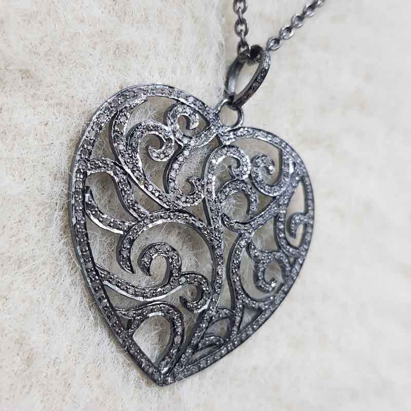 Gorgeous Looking Fancy Designer Heart pendent