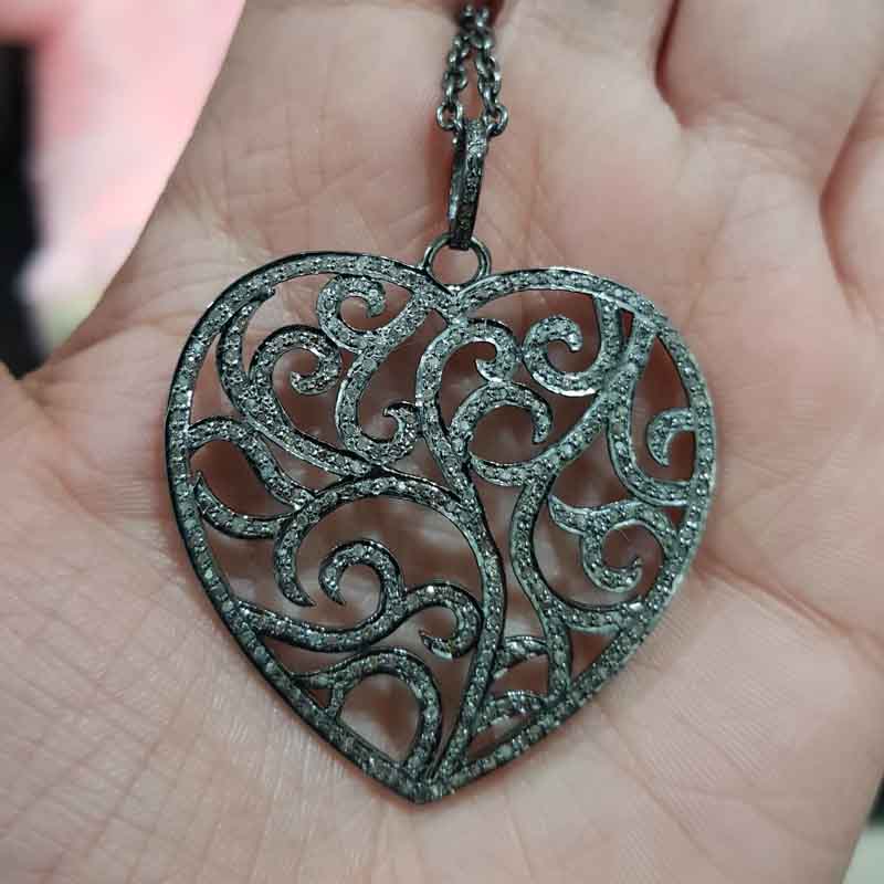 Gorgeous Looking Fancy Designer Heart pendent