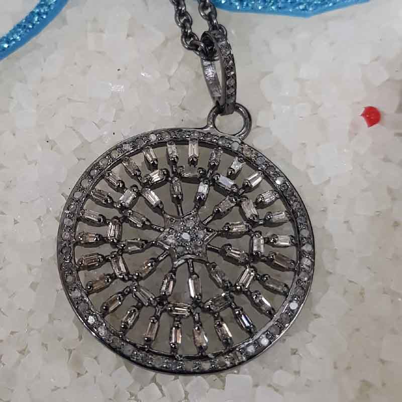 Handmade Designer Round Pendent With Pave Diamonds And Baguette Stone