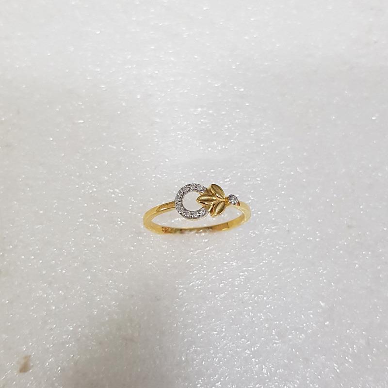 14 KT. DIAMOND GOLD LEAF CIRCLE RING