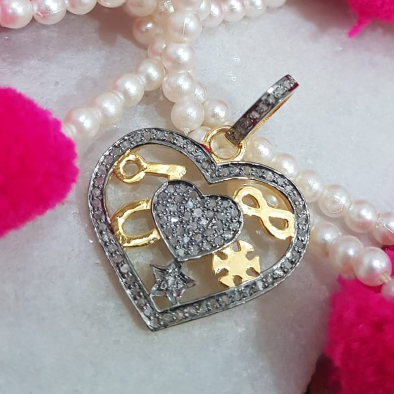 Attractive Pave Diamond Handmade Fancy Designer Heart pendant