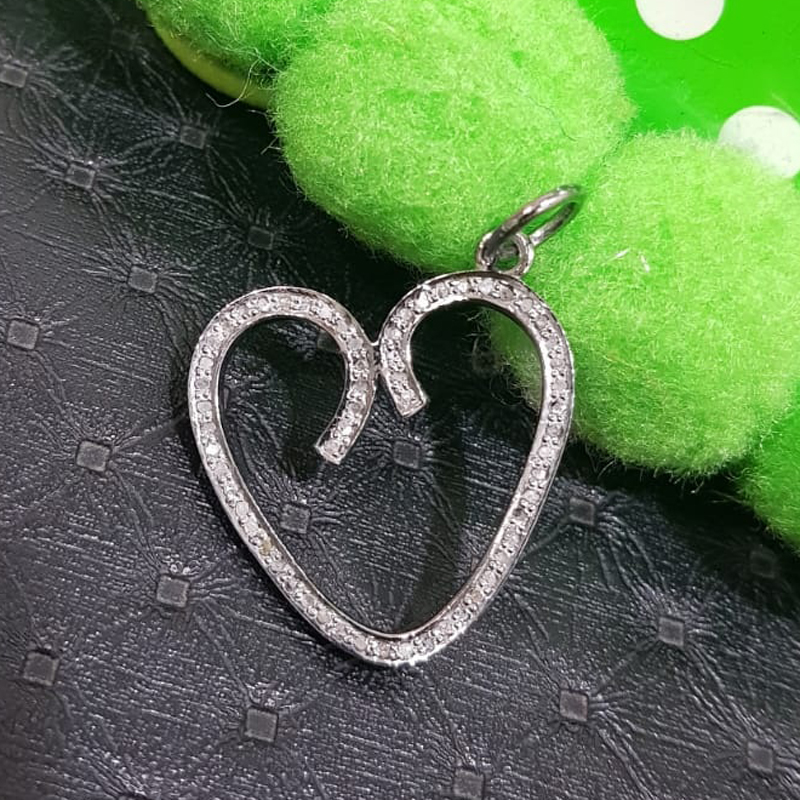 New Style Heart Pendant With Pave Layer