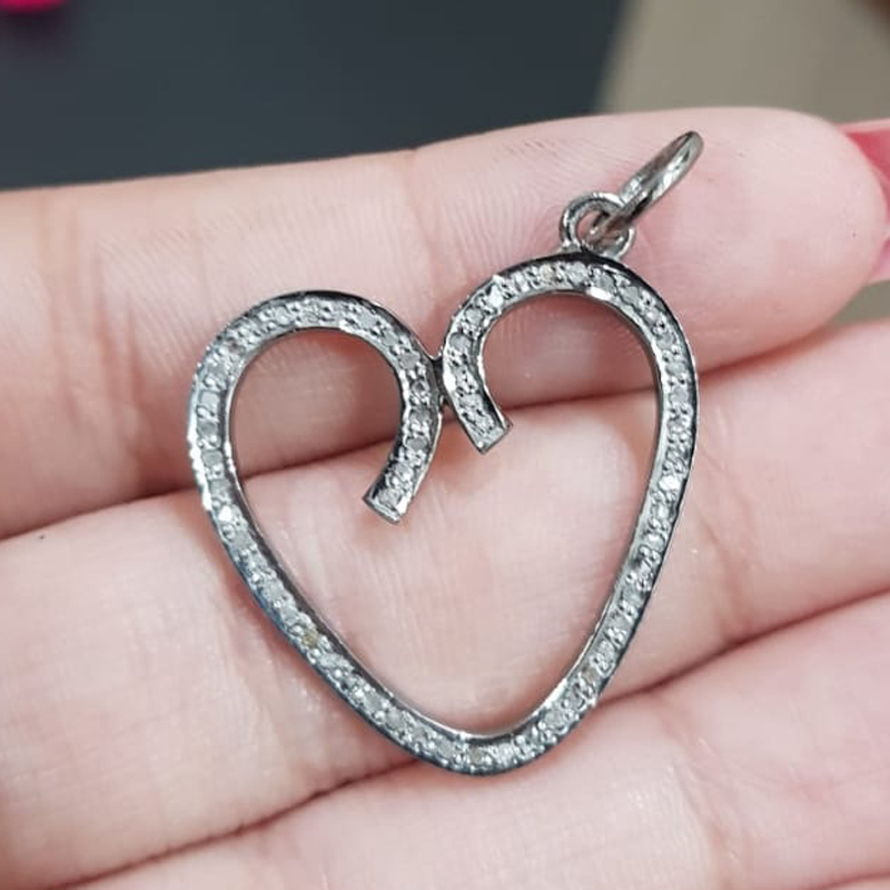 New Style Heart Pendant With Pave Layer