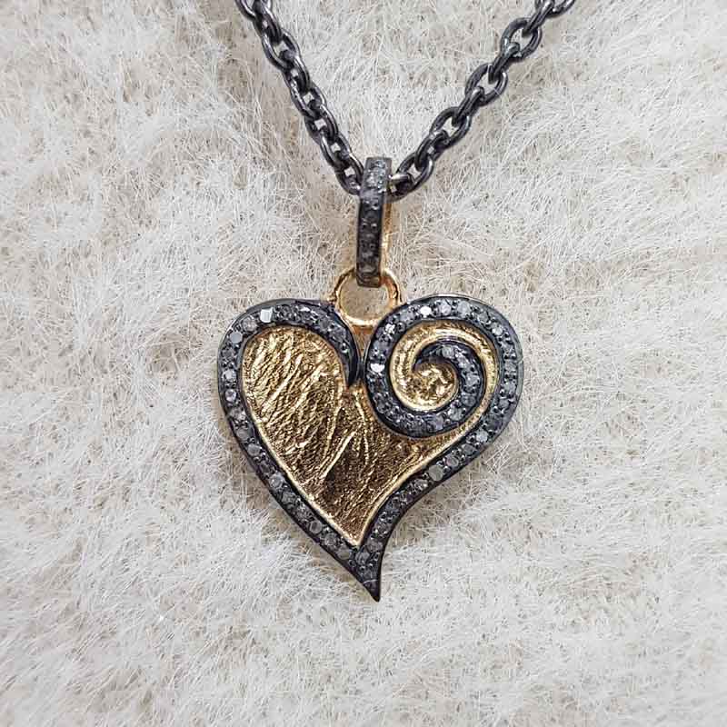 Beautifully Designed Yellow And Black Pave Diamond Small Heart pendent