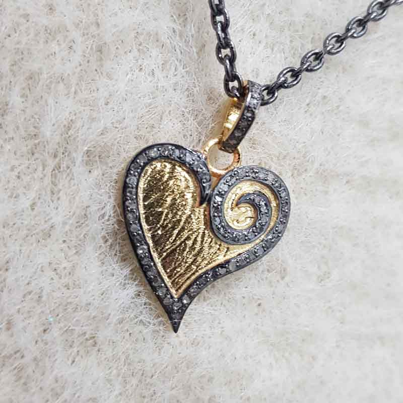 Beautifully Designed Yellow And Black Pave Diamond Small Heart pendent