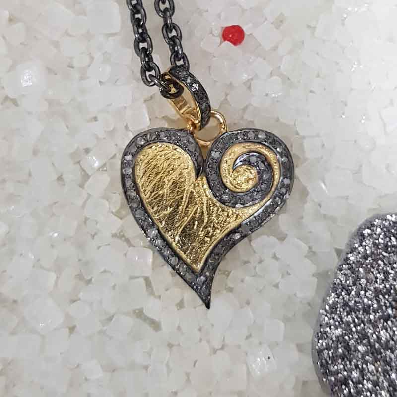 Beautifully Designed Yellow And Black Pave Diamond Small Heart pendent