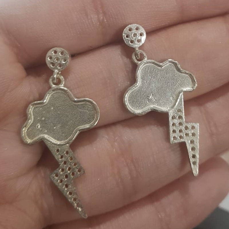 Glorious Cloudy Diamond earrings