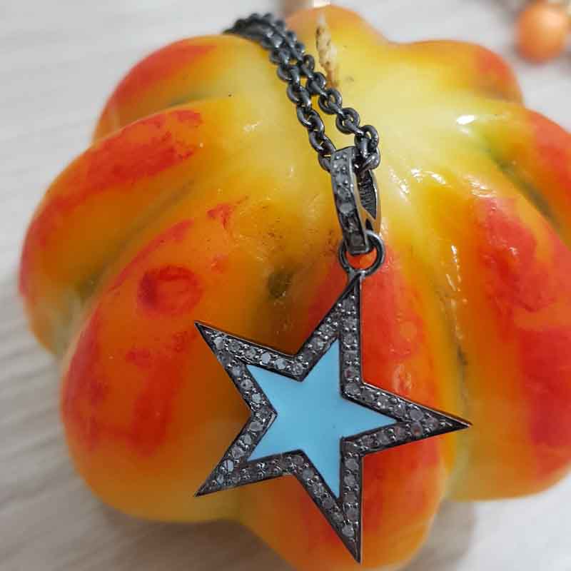 Small Star Pendent With Pave Diamond Layers