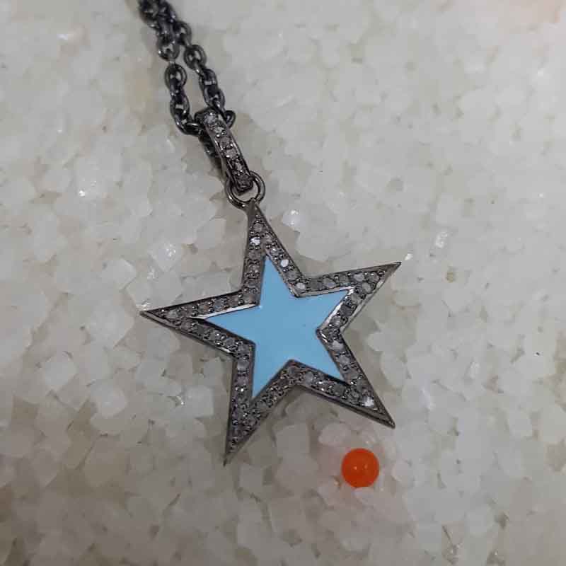 Small Star Pendent With Pave Diamond Layers