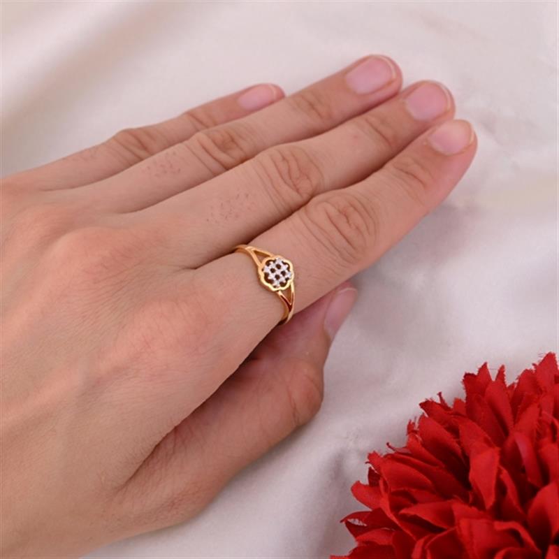 14 KT. DIAMOND VINTAGE GOLD RING