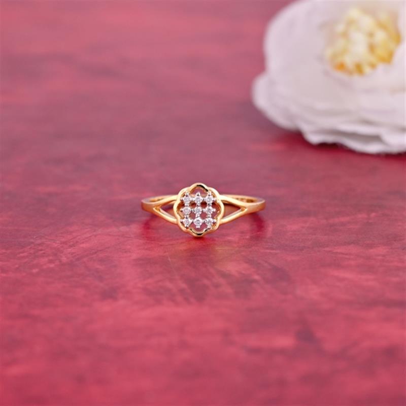 14 KT. DIAMOND VINTAGE GOLD RING