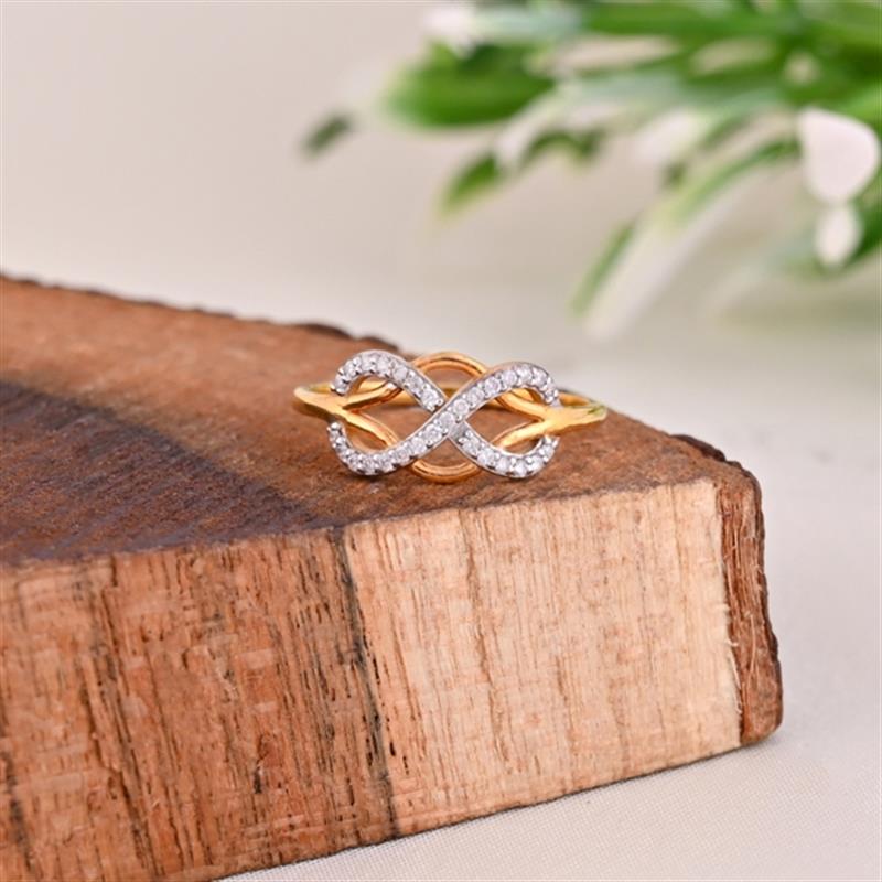 Stylish 14ct. Gold Ring