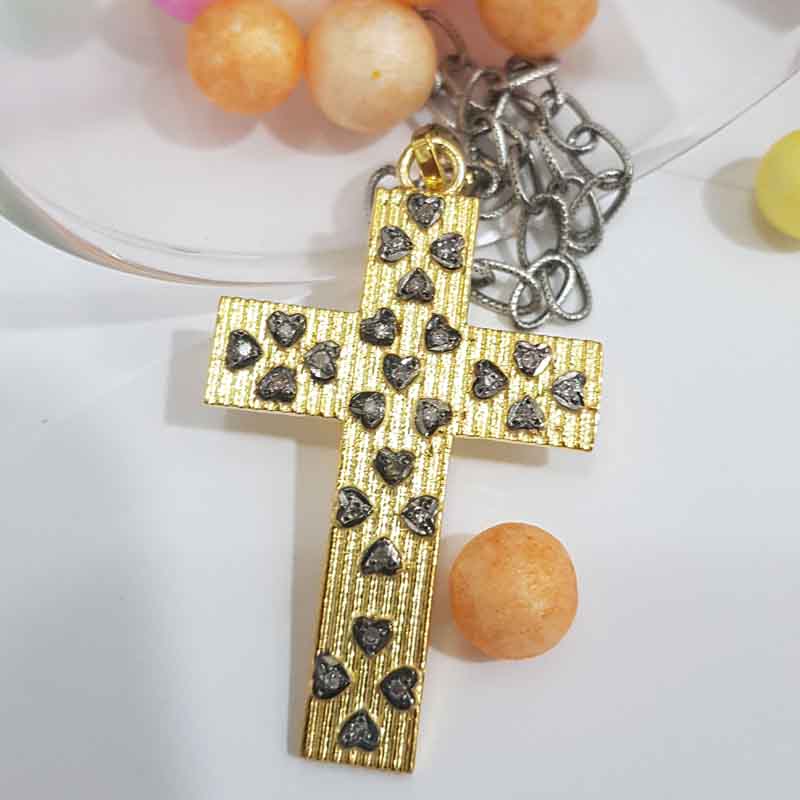 Cross pendent With Little Pave Hearts