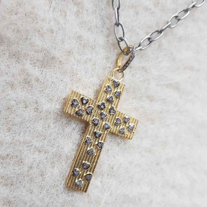 Cross pendent With Little Pave Hearts