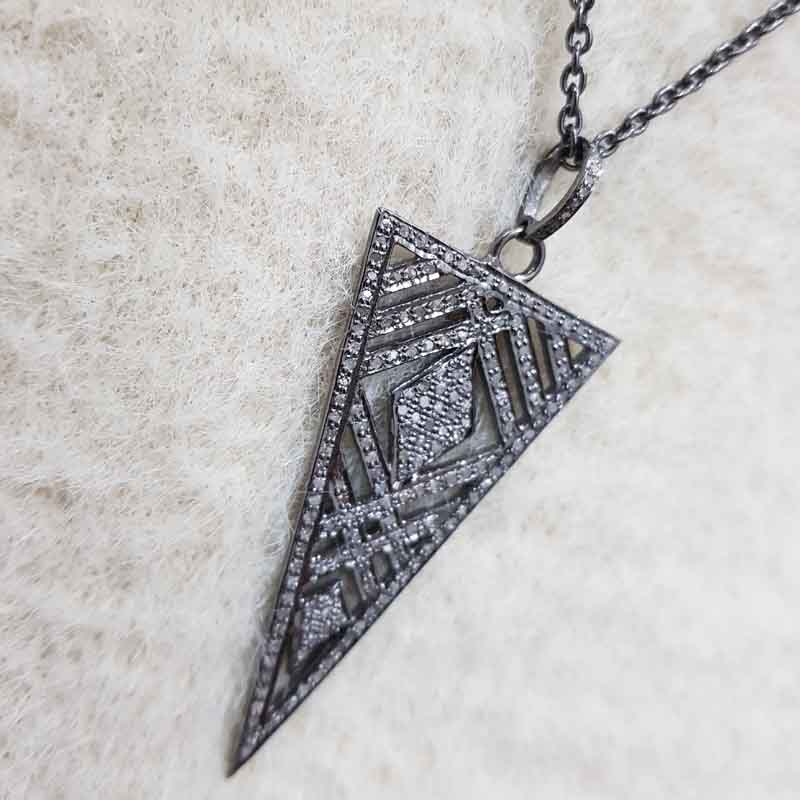 Glorious Arrowhead Designer pave Diamond Setting Silver pendent