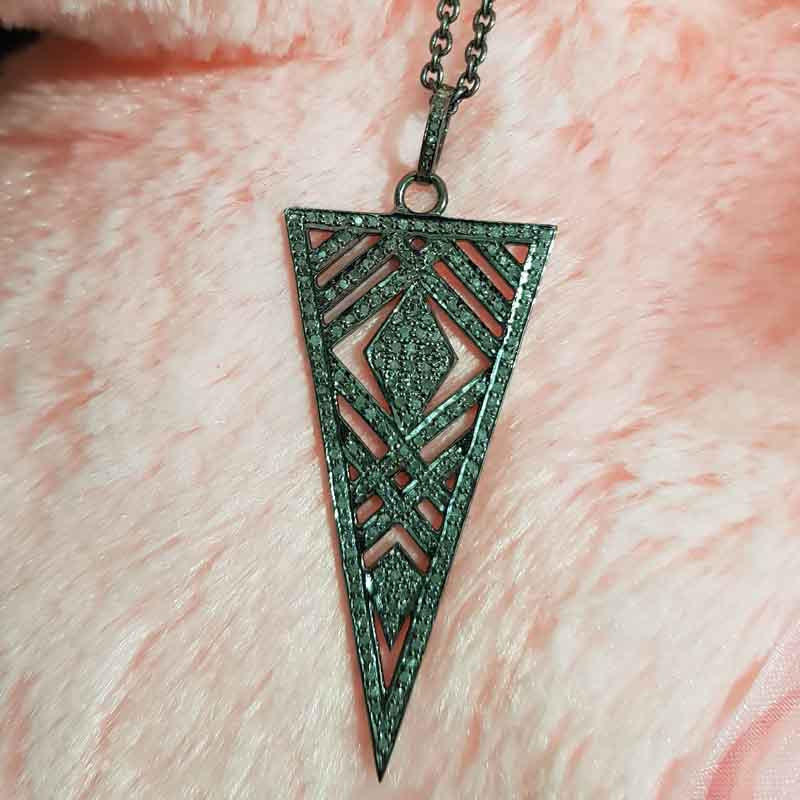 Glorious Arrowhead Designer pave Diamond Setting Silver pendent