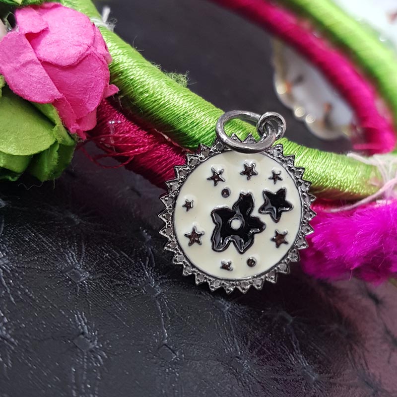 Sterling Silver Handmade Beautiful Round Pendant With Pave Diamond