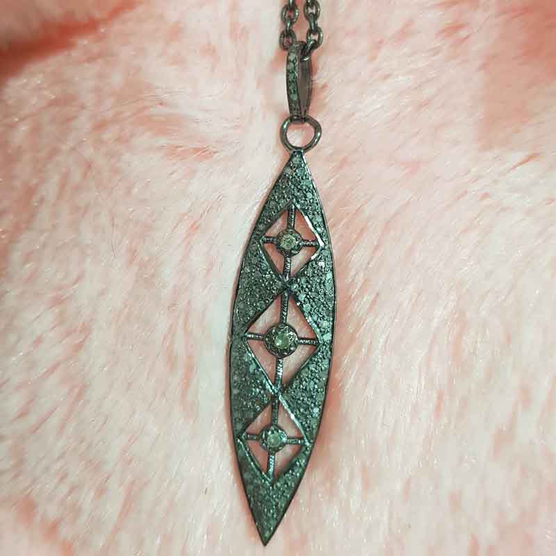 Antique Finish Designer Arrowhead Pendent