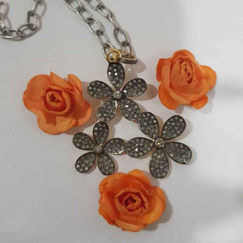 Handmade Designer Beautiful Flower Style Pave Diamond Pendent