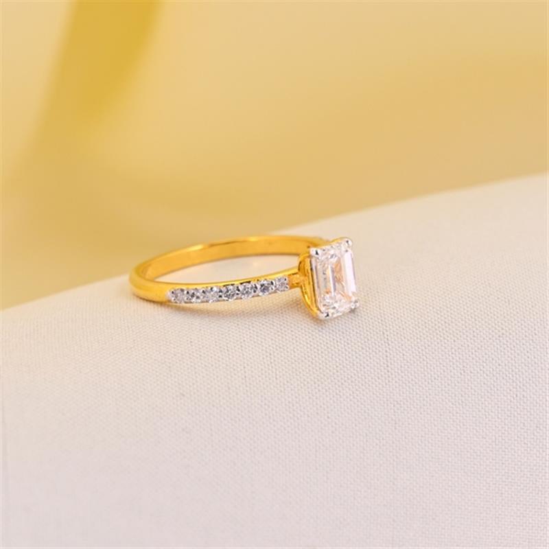 NATURAL DIAMONDS 14 K GOLD RING