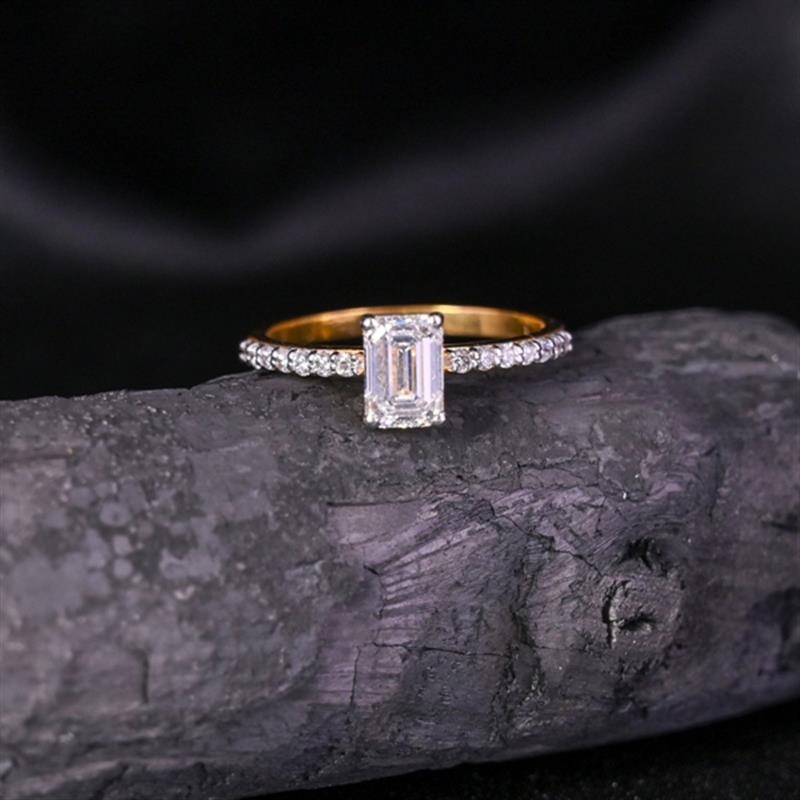 14 K GOLD SOLITAIRE RING