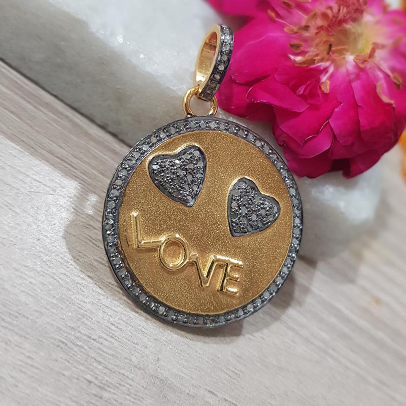 The Splendid Love Word Round Shape Design Pendant With Pave Diamond