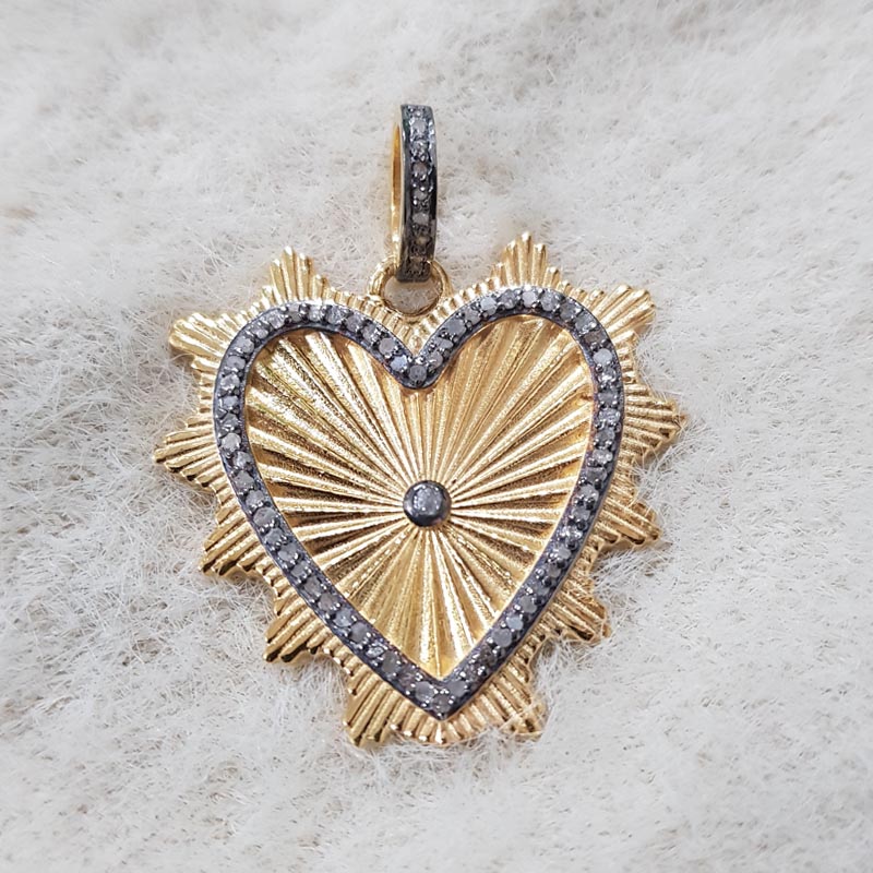 Good Looking Handmade Designer Hearts Pendant With Pave Diamond