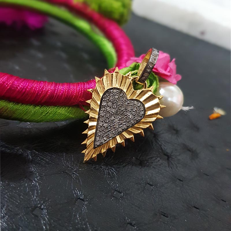 Good Looking Handmade Designer Hearts Pendant With Pave Diamond