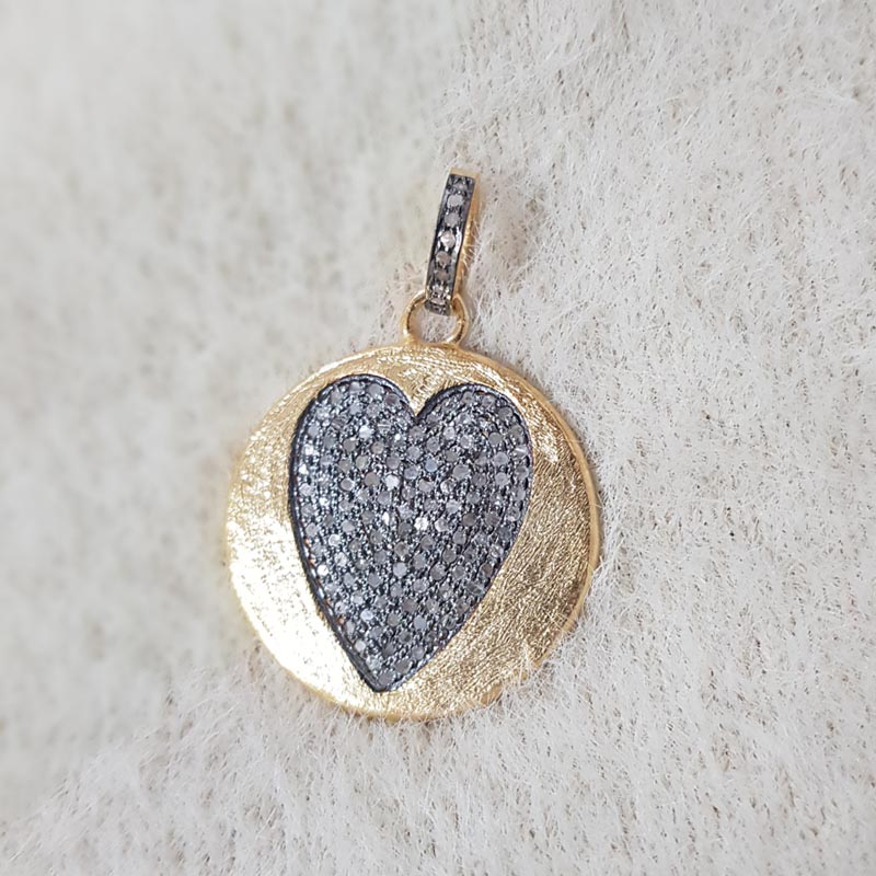 Beautiful Designed Heart Pendant With Pave Diamond