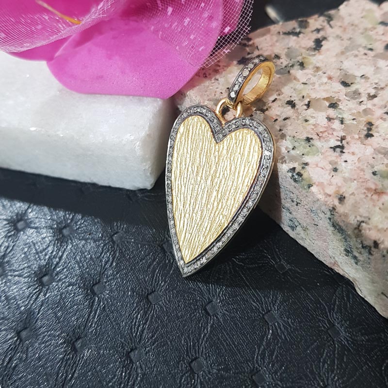 Beautiful Designed Heart Pendant With Pave Diamond