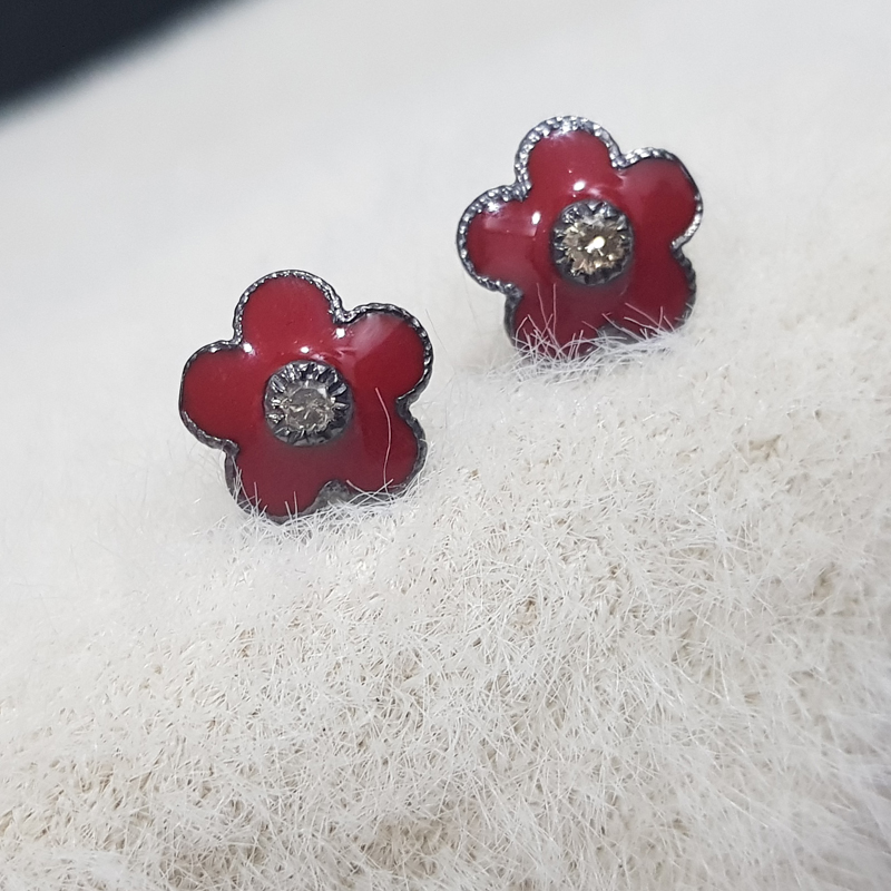 Glorious Designer Beautiful Little Enamel Stud/Earrings