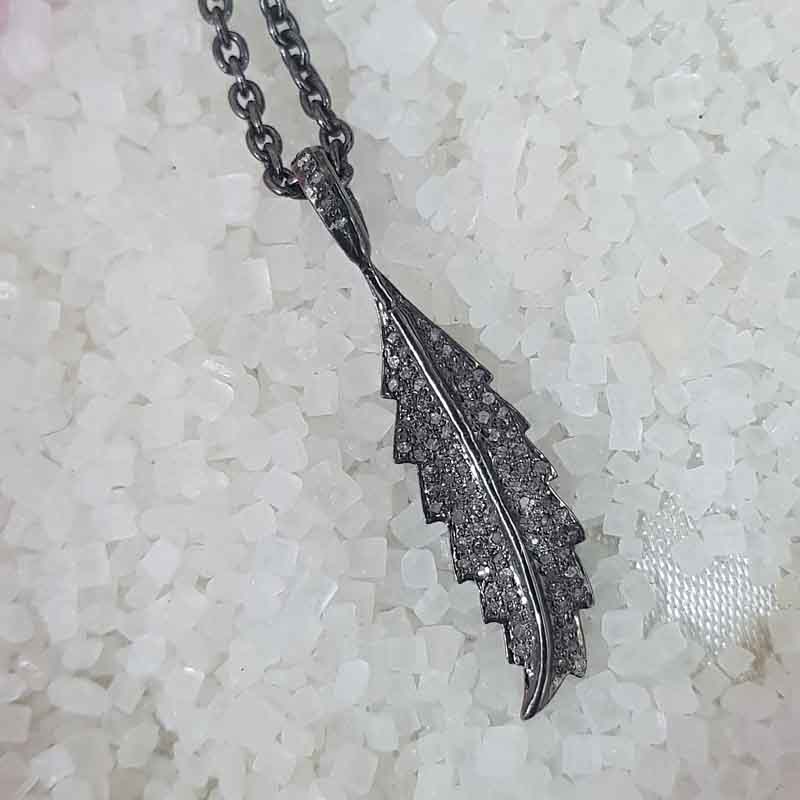 Leaf Style Fancy Designer Pendent