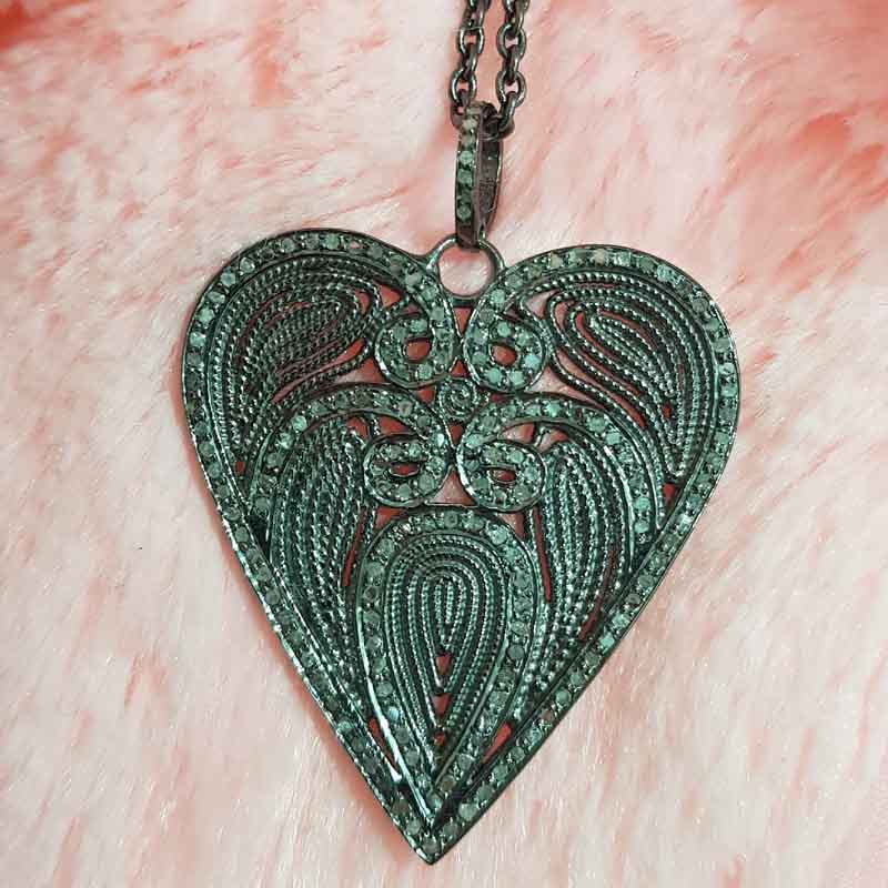 Good Looking Heart Pendent With Pave Diamond Layers