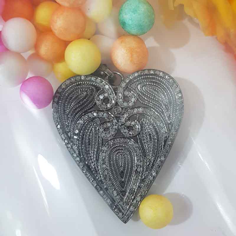 Good Looking Heart Pendent With Pave Diamond Layers