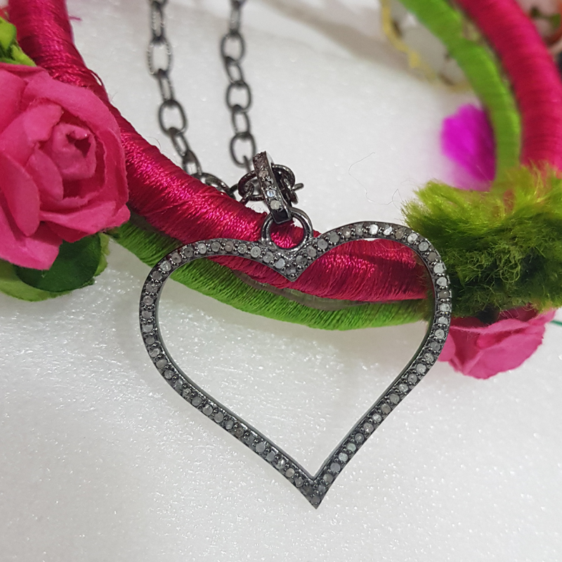 Black Silver With Pave Diamond Charming Heart Pendent