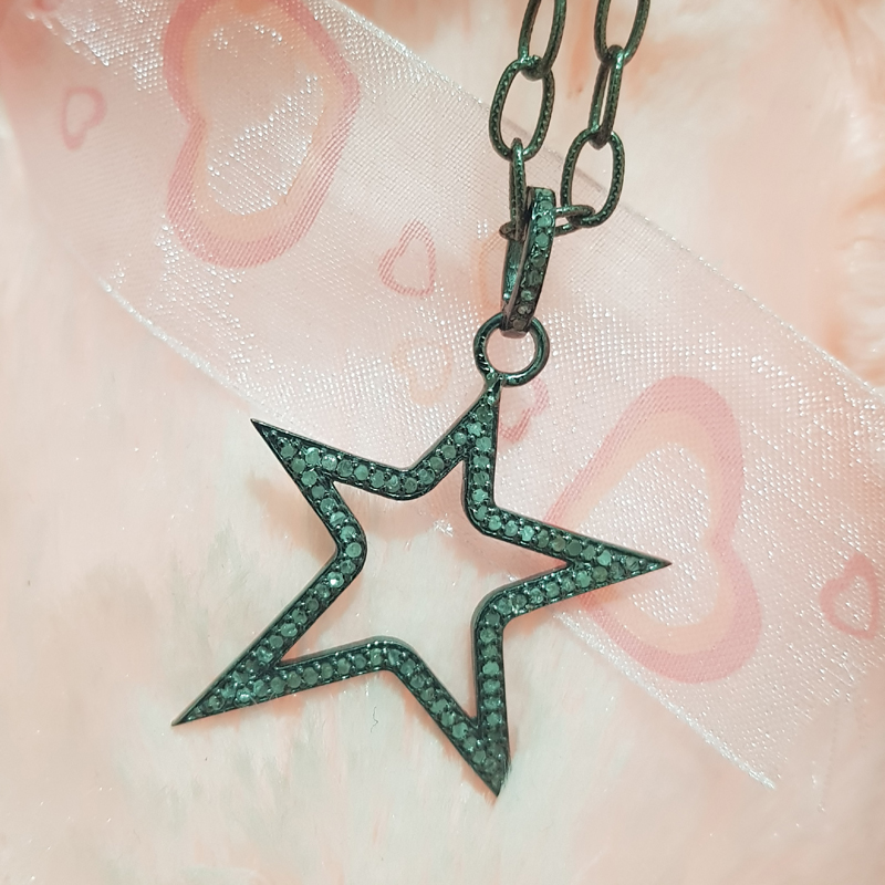 Good Looking Pave Diamond Star Design Black Silver Pendent