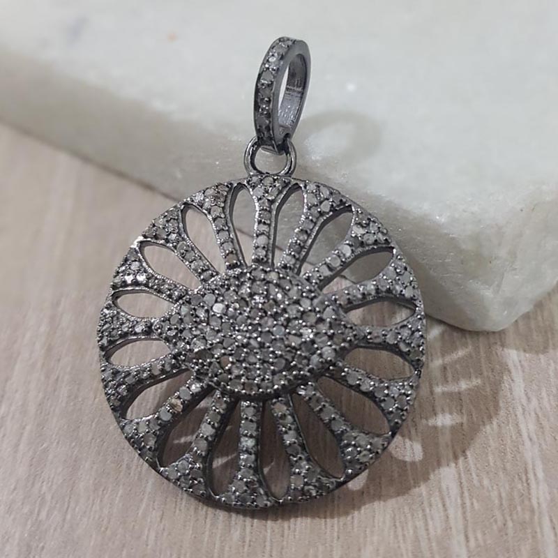 Good Looking Handmade Designer Round Shape Flower Pendent With Pave Diamond