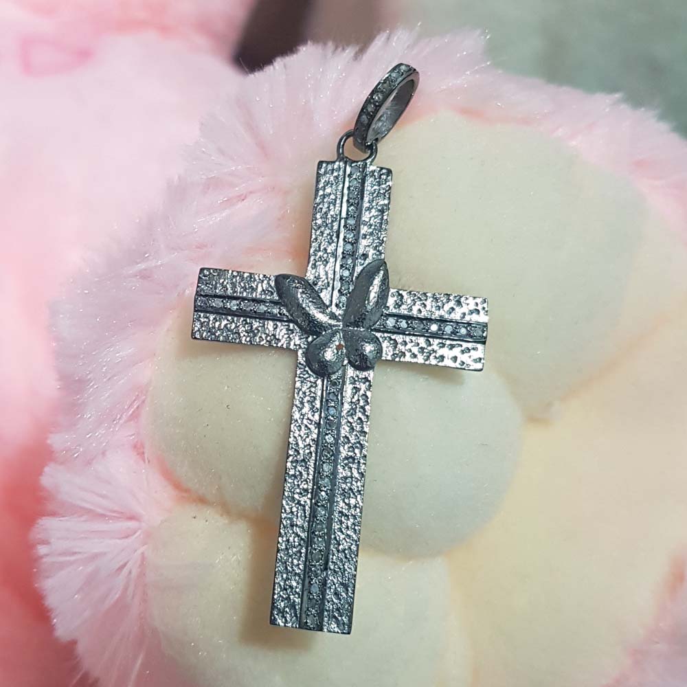 Attractive Pave Diamond Handmade Cross Pendent