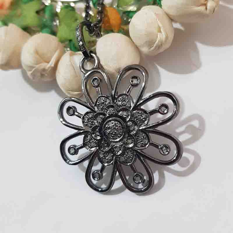 Black Beautiful Flower Style Pendent