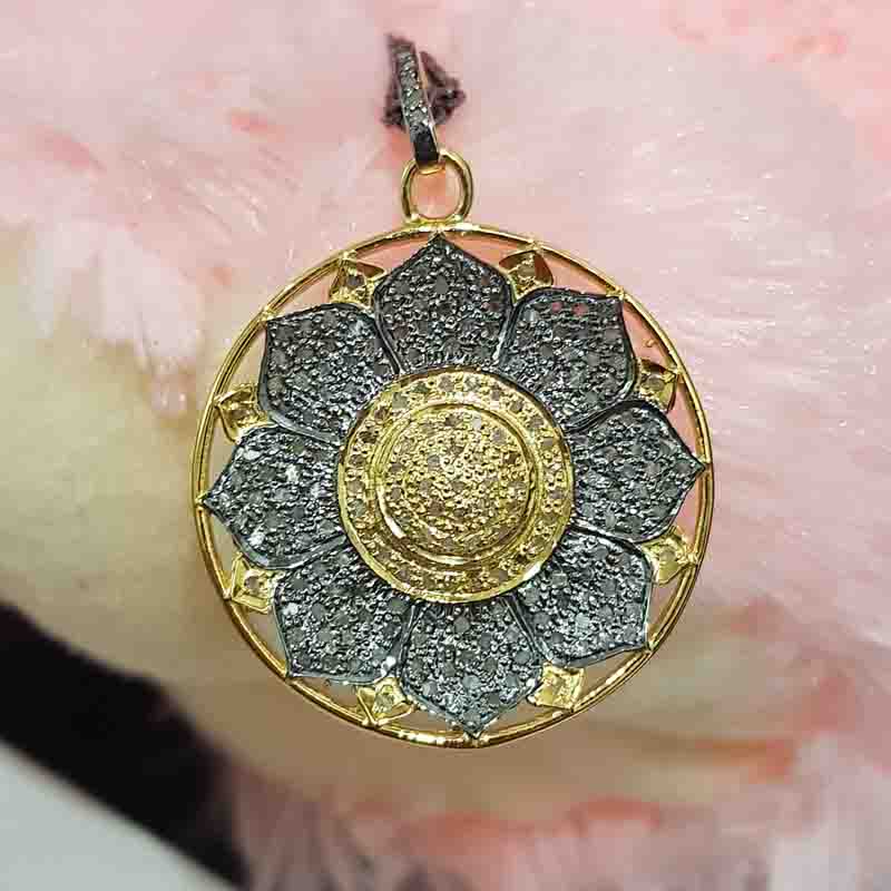 Yellow And Black Beautiful Flower Designed Pendent