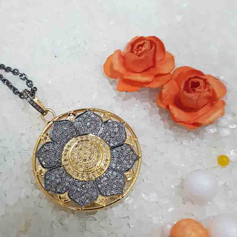 Yellow And Black Beautiful Flower Designed Pendent