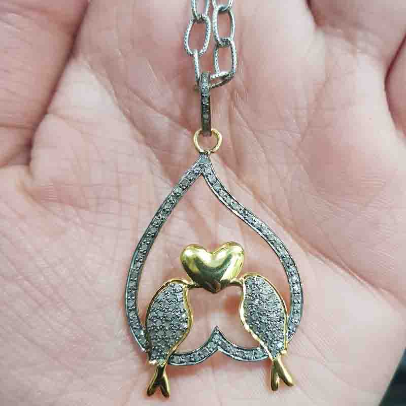 Beautifully Designed Love Bird Pendent