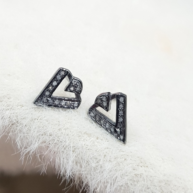 Graceful Pave Diamond Arrow Designer Silver Stud