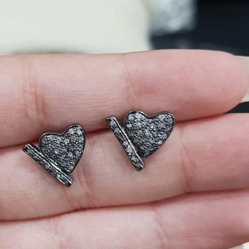 Pave Diamond Small Shiny Heart Stud